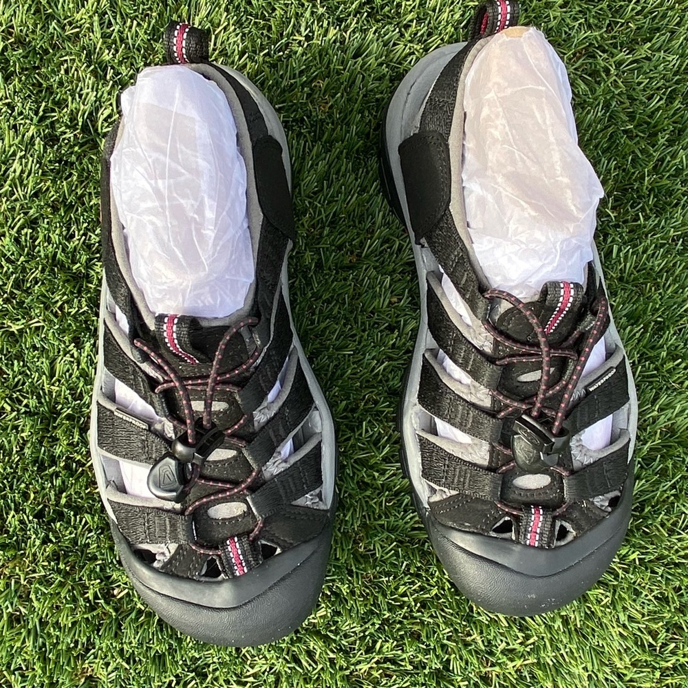 KEEN Newport H2 Women's 7.5 Walking, Hiking & Water Sandals Black/Raspberry Wine - Picture 5 of 10